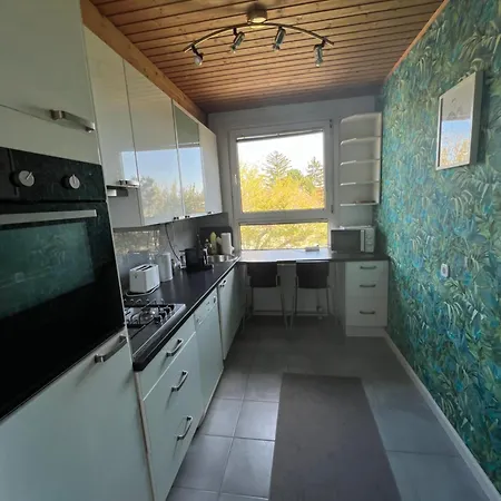 Stylish Youthful In The Heart Of Moedling, Fiatalos Boldog Otthon Sziveben Apartmán