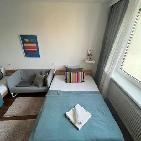 Apartment Stylish Youthful In The Heart Of Moedling, Fiatalos Boldog Otthon Moedling Sziveben