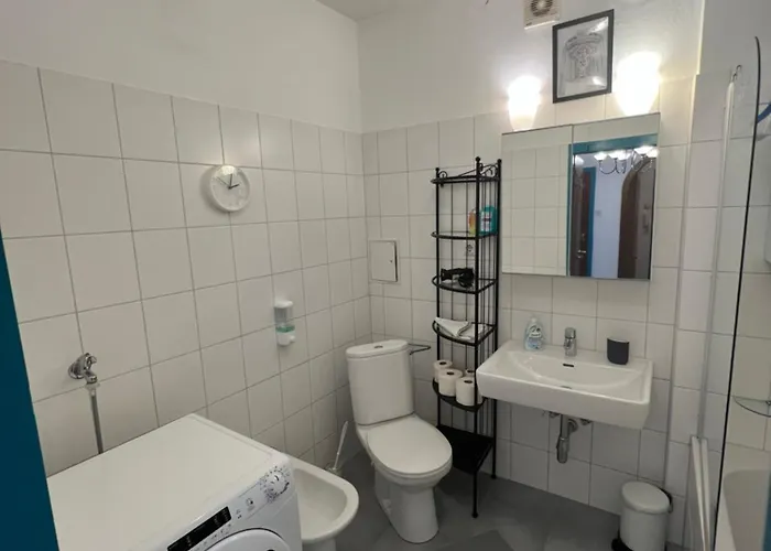 Stylish Youthful In The Heart Of Moedling, Fiatalos Boldog Otthon Sziveben Daire Modling