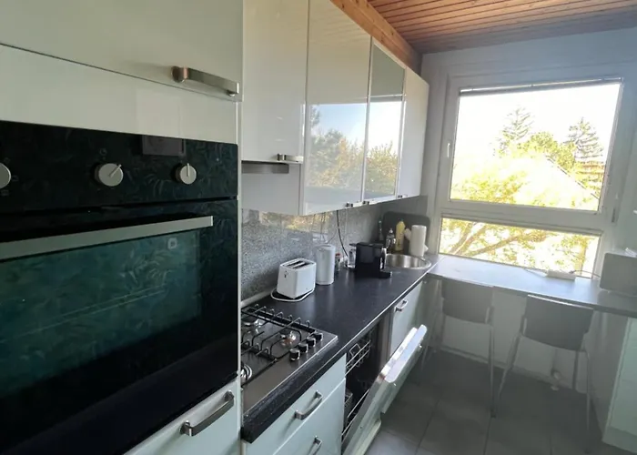 Daire Stylish Youthful In The Heart Of Moedling, Fiatalos Boldog Otthon Sziveben *