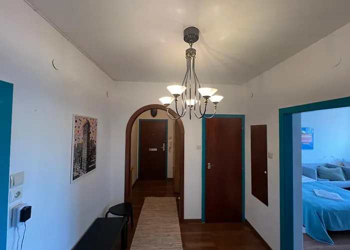 Daire Stylish Youthful In The Heart Of Moedling, Fiatalos Boldog Otthon Sziveben Modling